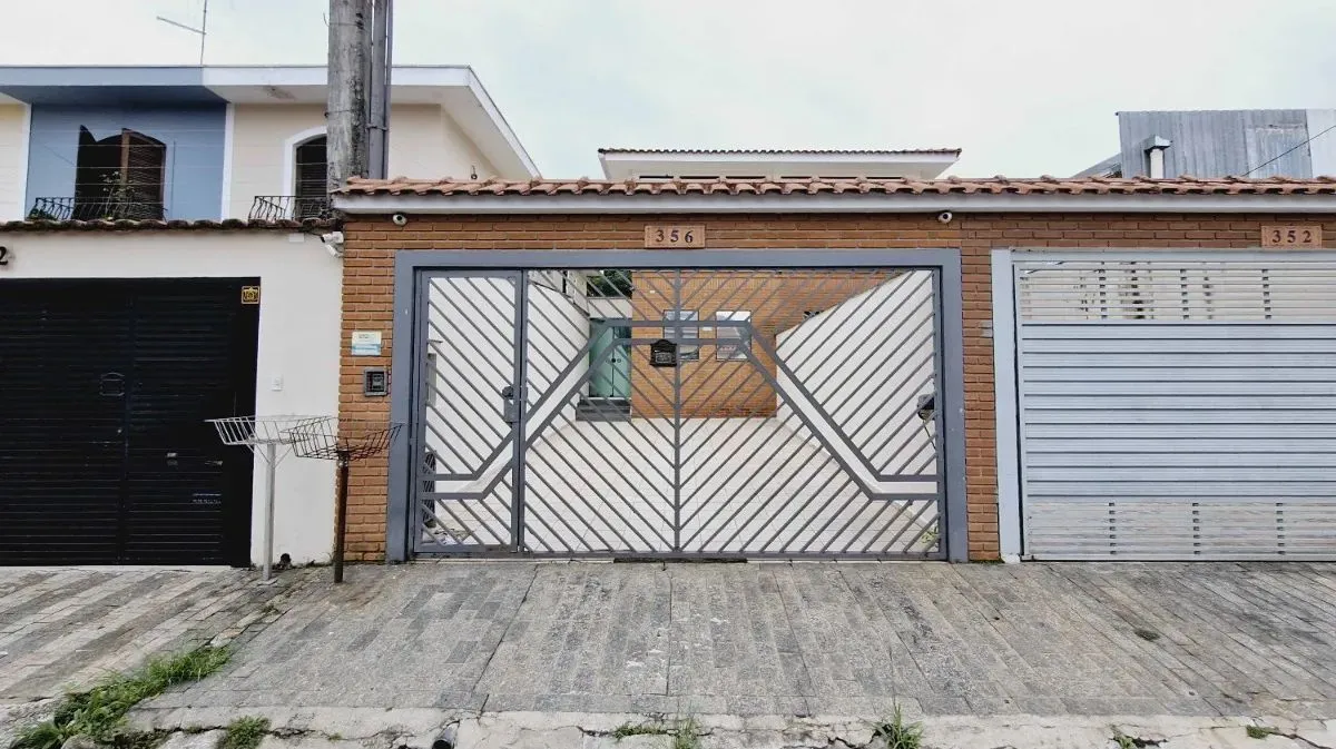 Sobrado para venda e locação com 4 quartos, sendo 1 suíte, 207m²