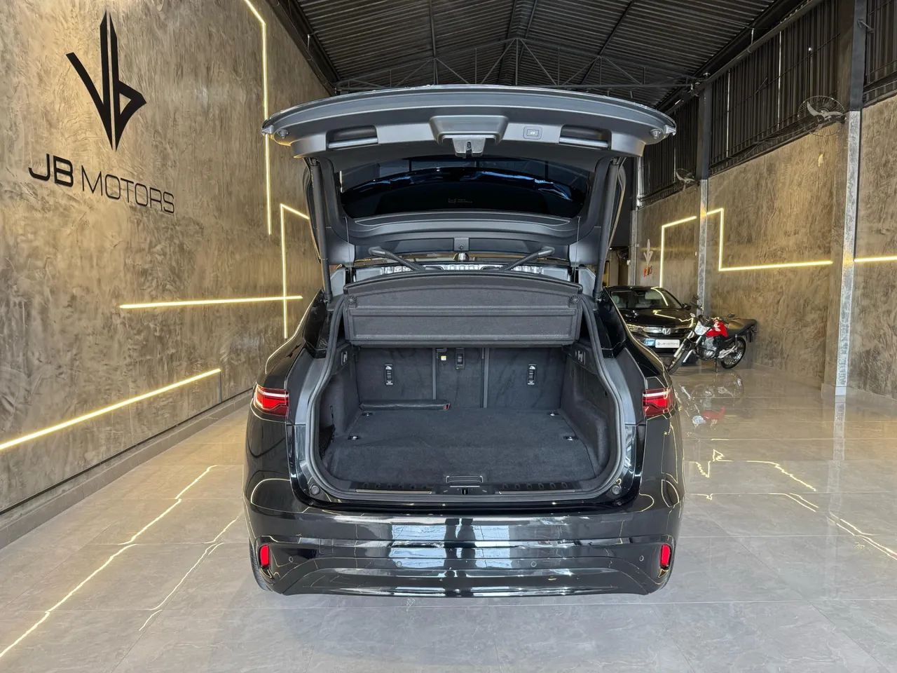 Jaguar F-Pace 2.0 P400e Phev R-Dynamic Se Awd Automático - Foto 8