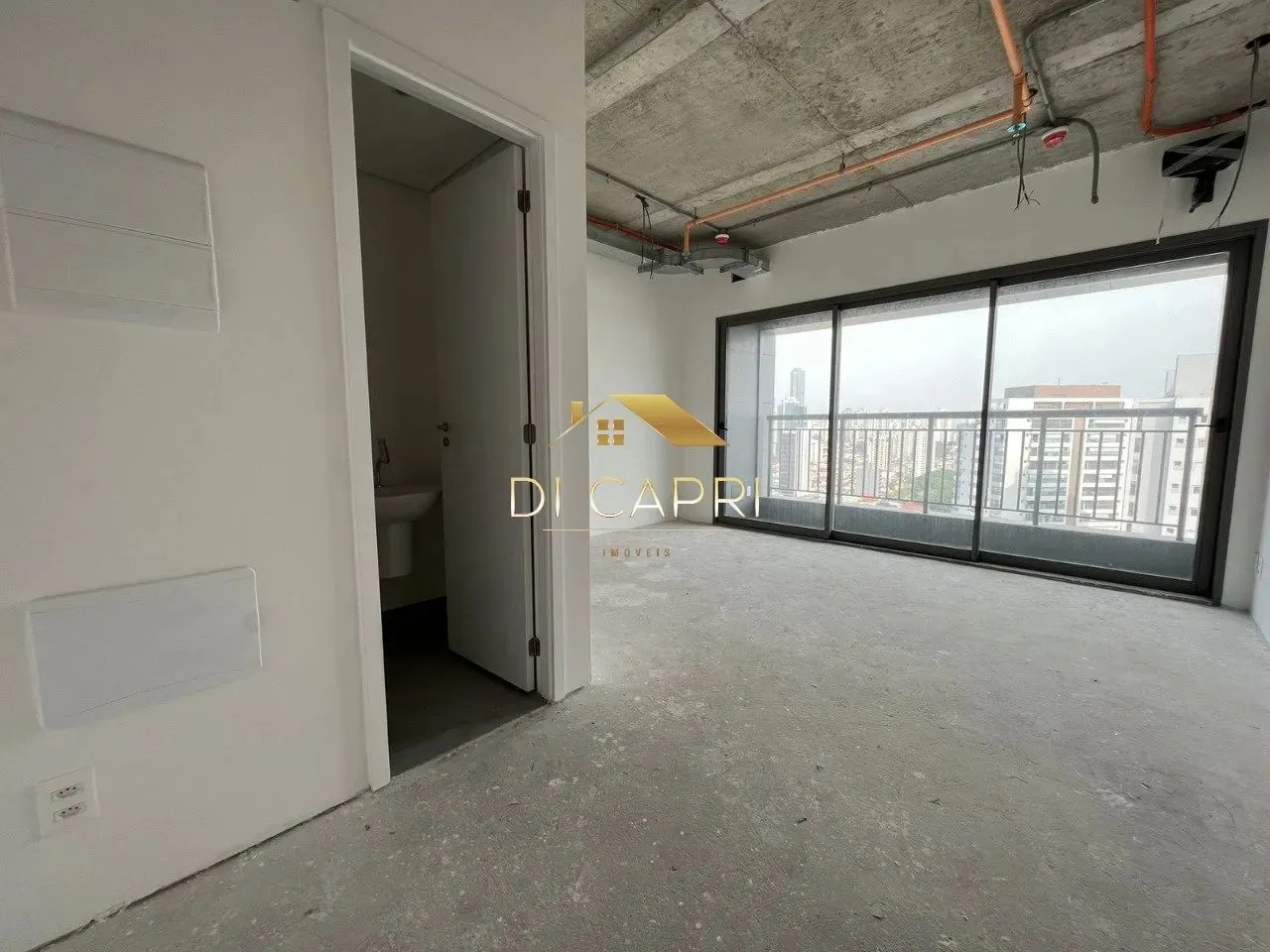 Sala Comercial 34,54² ao lado do metrô Tatuapé