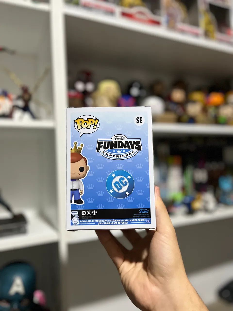 Funko Pop! Freddy Funko with Red Lantern ( 2000pçs) - Foto 2