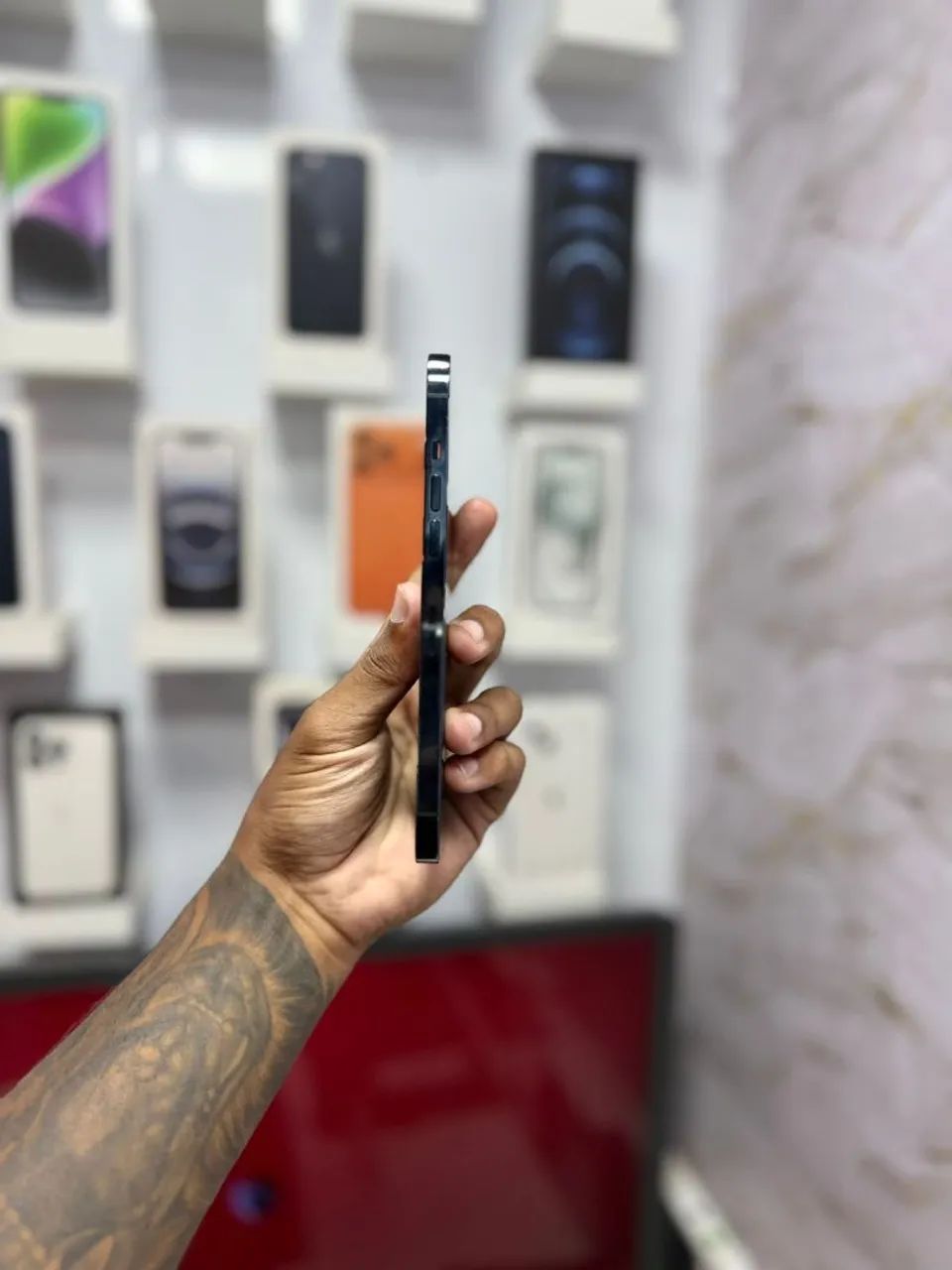 IPHONE 12 PRO MAX 128GB<br>R$ 1.999,00 MUITO TOP<br>CAMERA NOVA - Foto 3