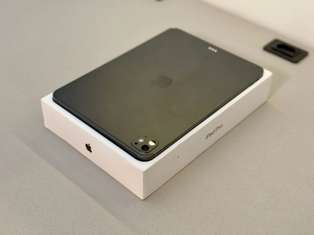 iPad Pro 11 Polegadas M4 256GB Preto - Wi-Fi - Seminovo - Foto 4