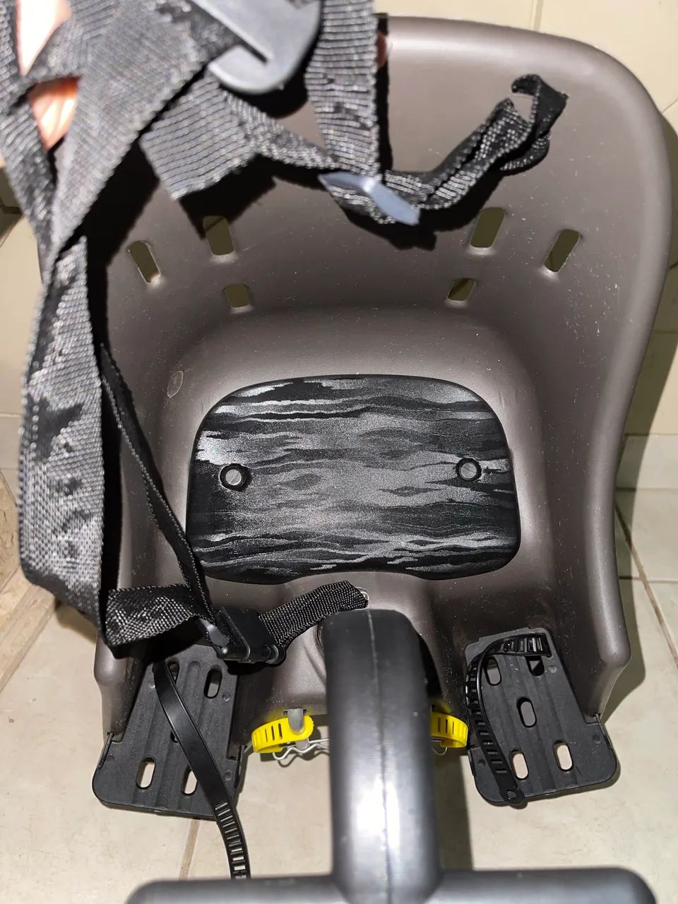 Cadeirinha de bebê para bicicleta  - Foto 2
