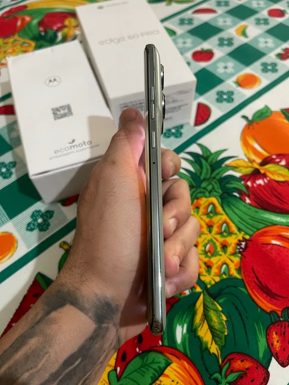 MOTOROLA EDGE 60 PRO 512G 12RAM COMPLETO  - Foto 4
