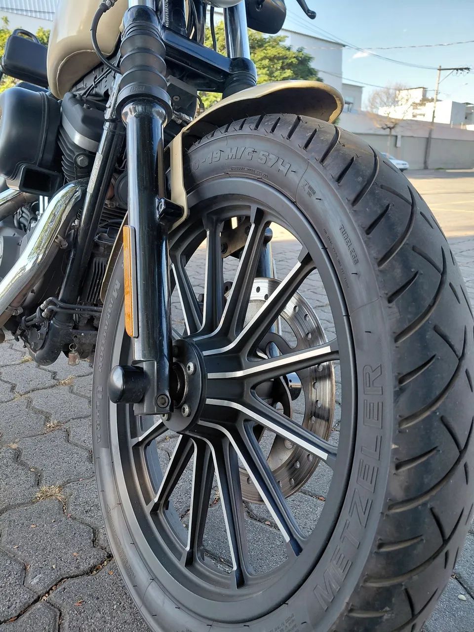 Harley Davidson Iron 883 - Foto 3