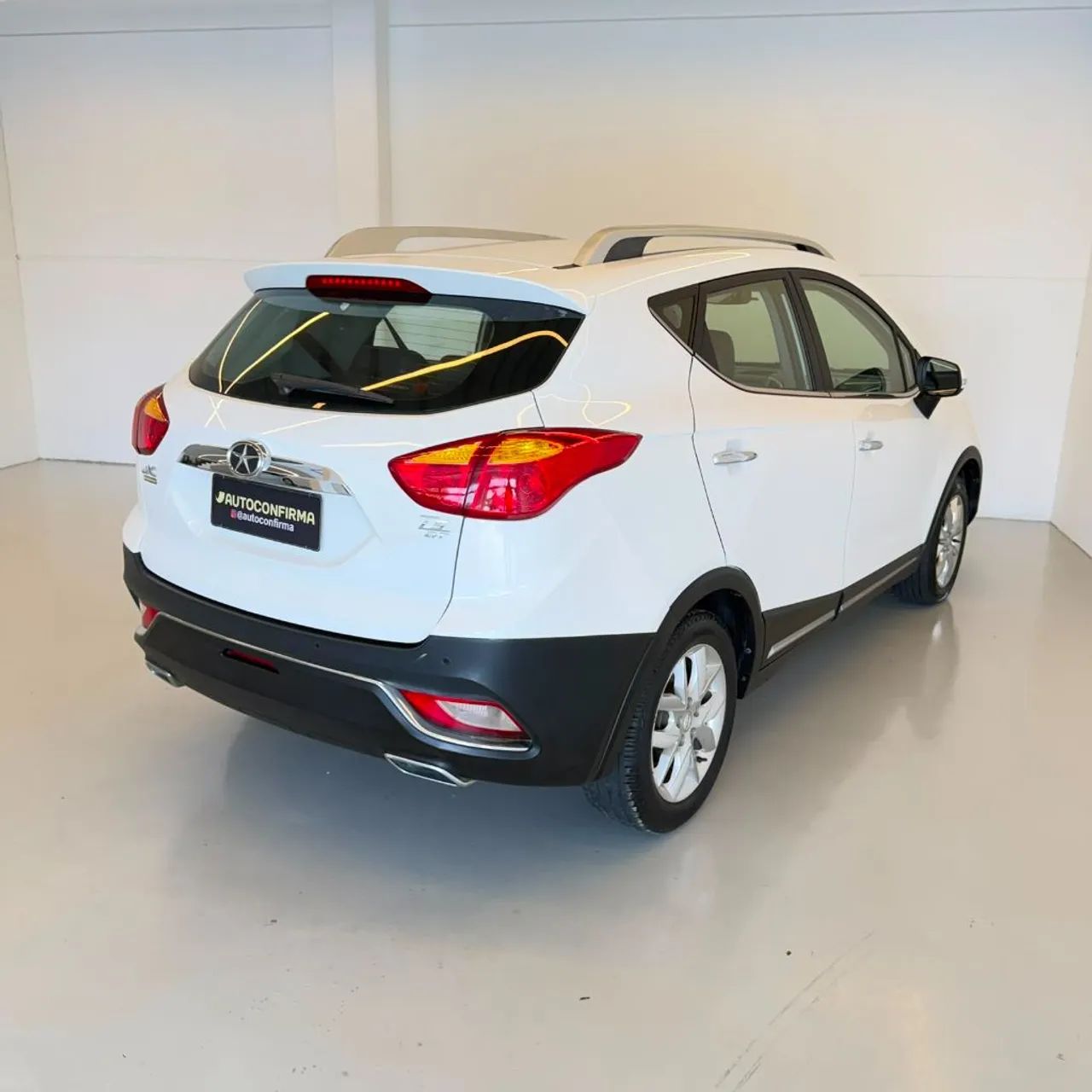 JAC T5 1.5 Jet Flex 16V 5P Aut. 2018 - Foto 4