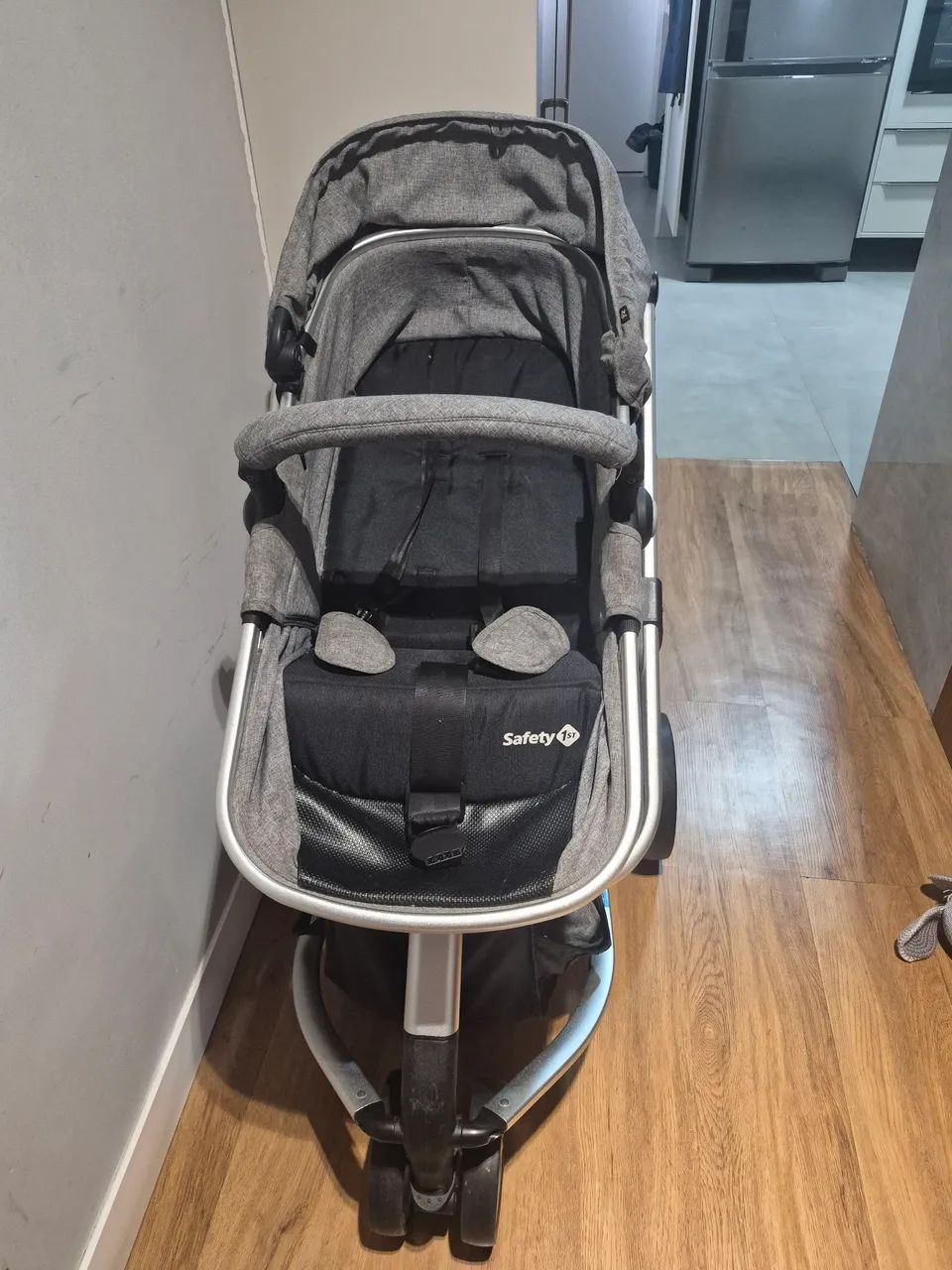 Kit (Carrinho e Bebê Conforto) - Foto 2