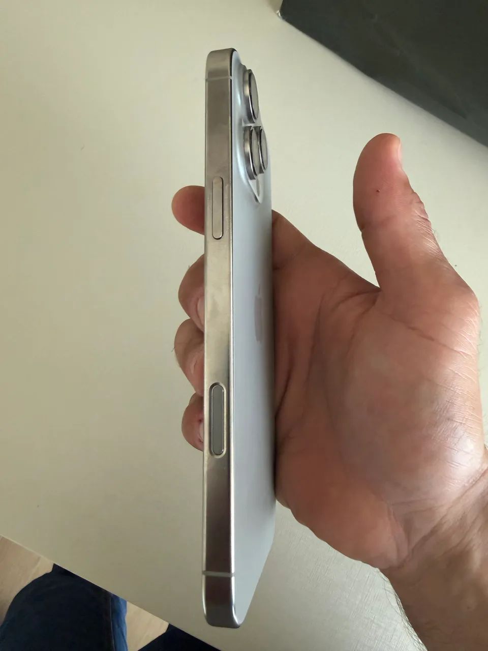 Iphone 16 pro max  - Foto 2
