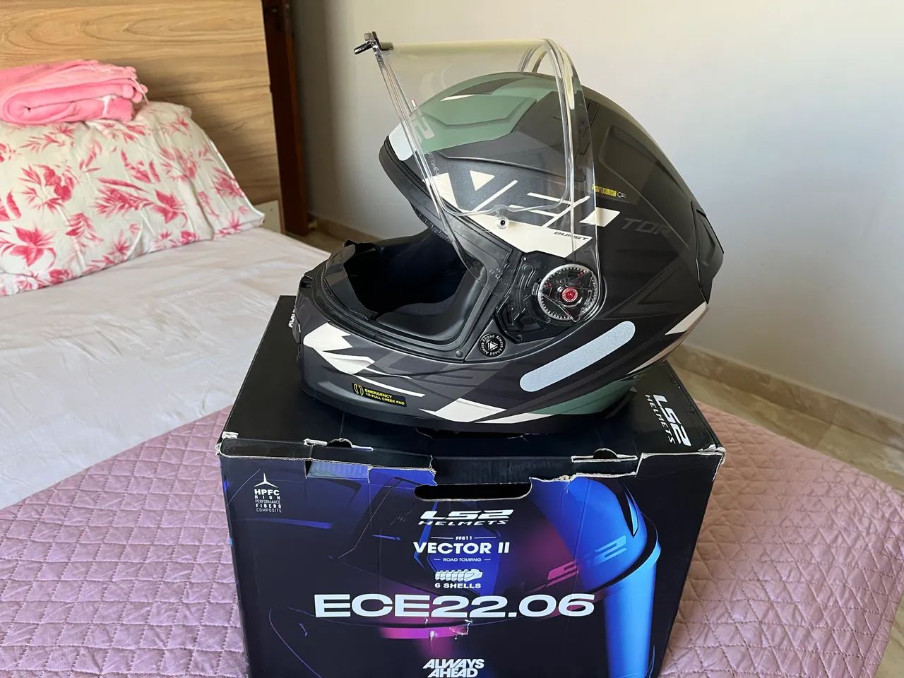 Capacete LS2 VECTOR II TAM:58 - Foto 4