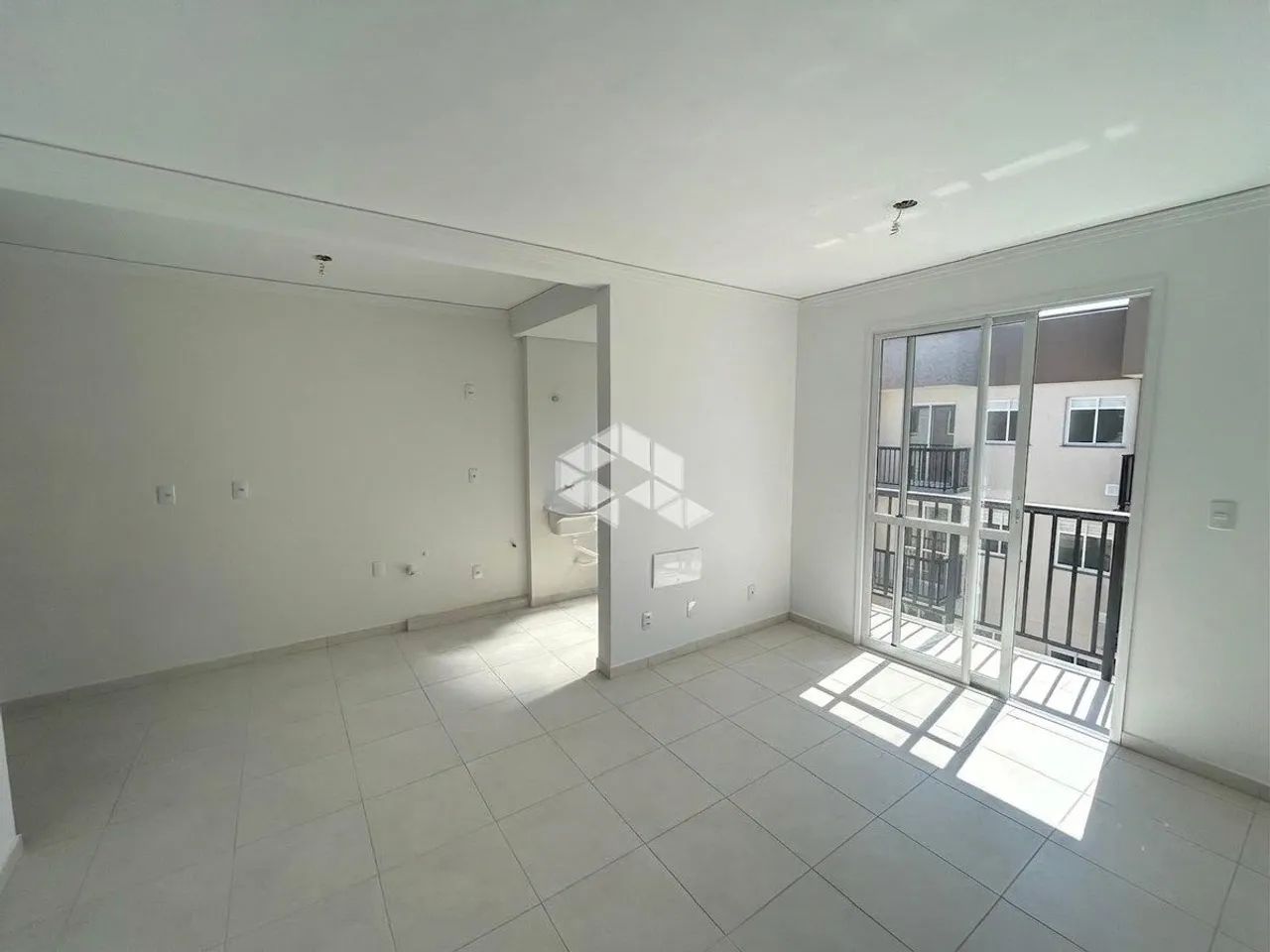 APARTAMENTO 2 QUARTOS COM VAGA PRIVATICA E LAZER COMPLETO NA VARGEM DO BOM JESUS - FLORIAN