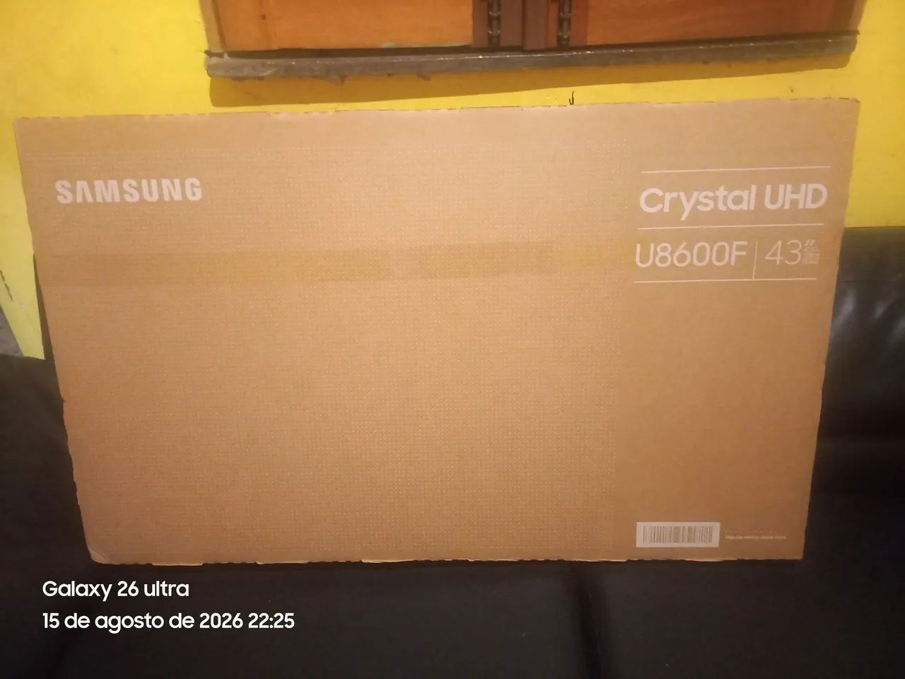 Vendo sansung cristal uhd 43 polegadas lacrada 1650 nova 