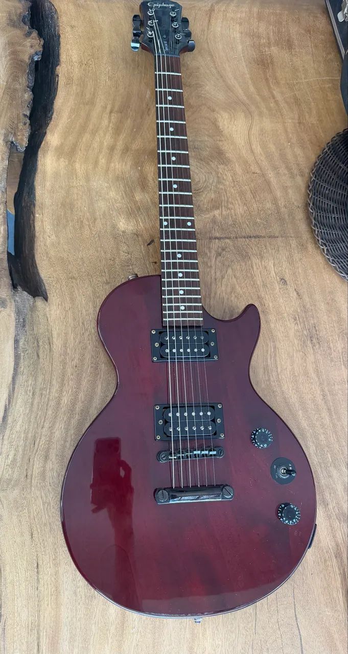 Guitarra EPIPHONE - toda original 