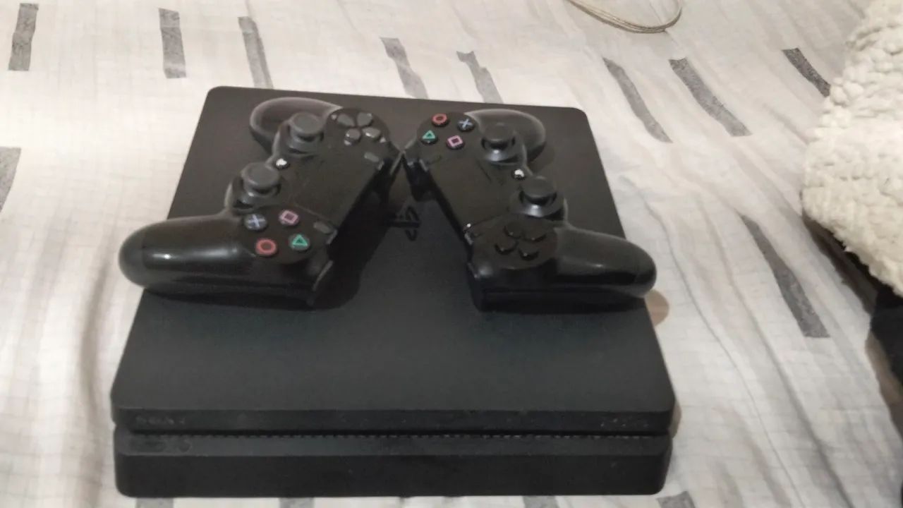 Ps4 slim + fc26 - Foto 2