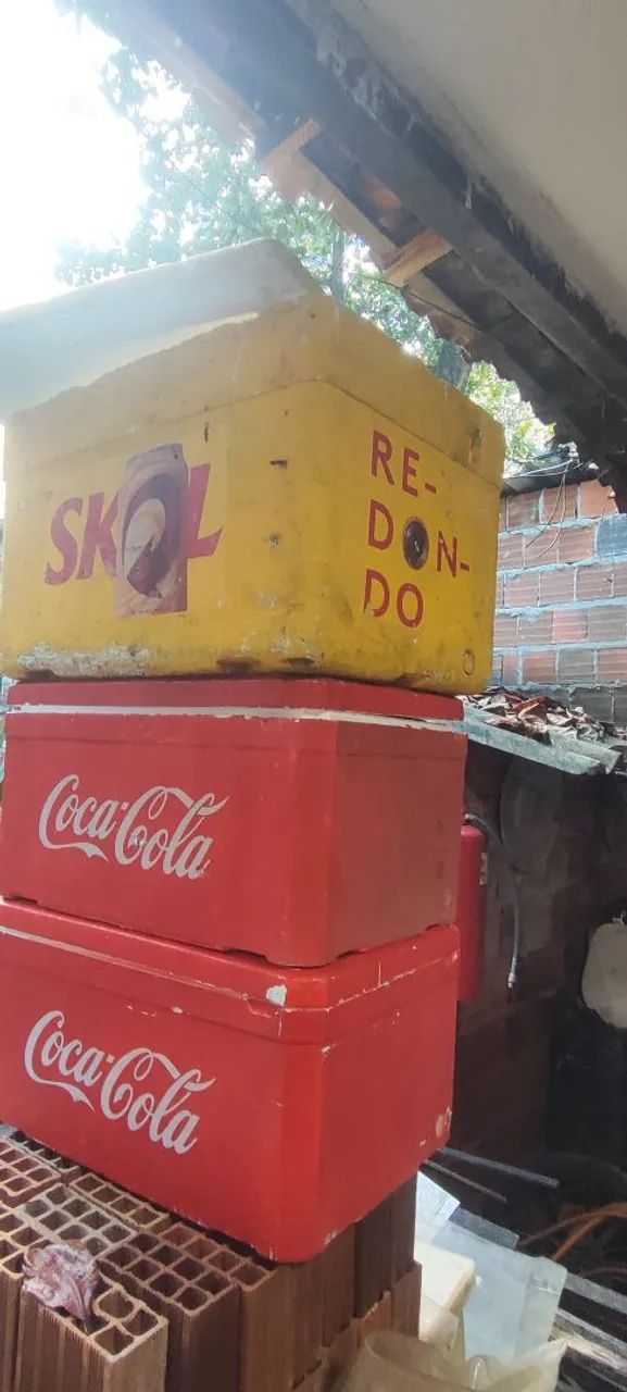 Caixa térmica isopor 170 litro + 2 da coca 100 litros novos - Foto 2