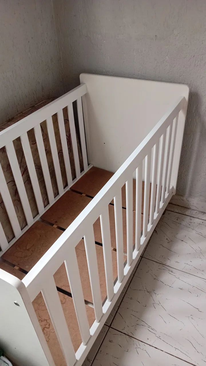 Berço Seminovo - s/ Colchão Branco. - Foto 3