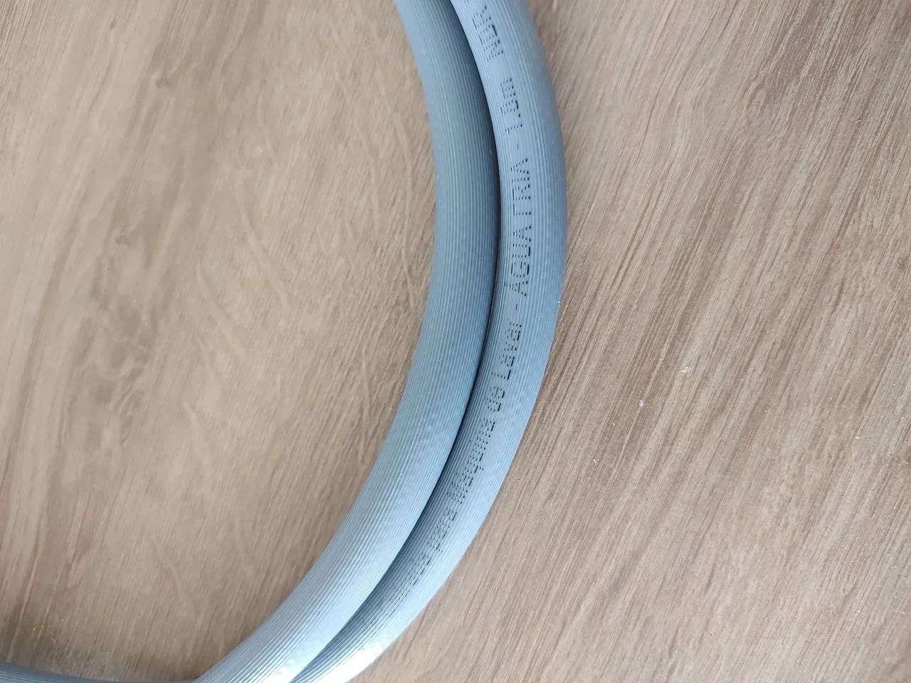 Mangueira de máquina de lavar nova no precinho - Foto 2