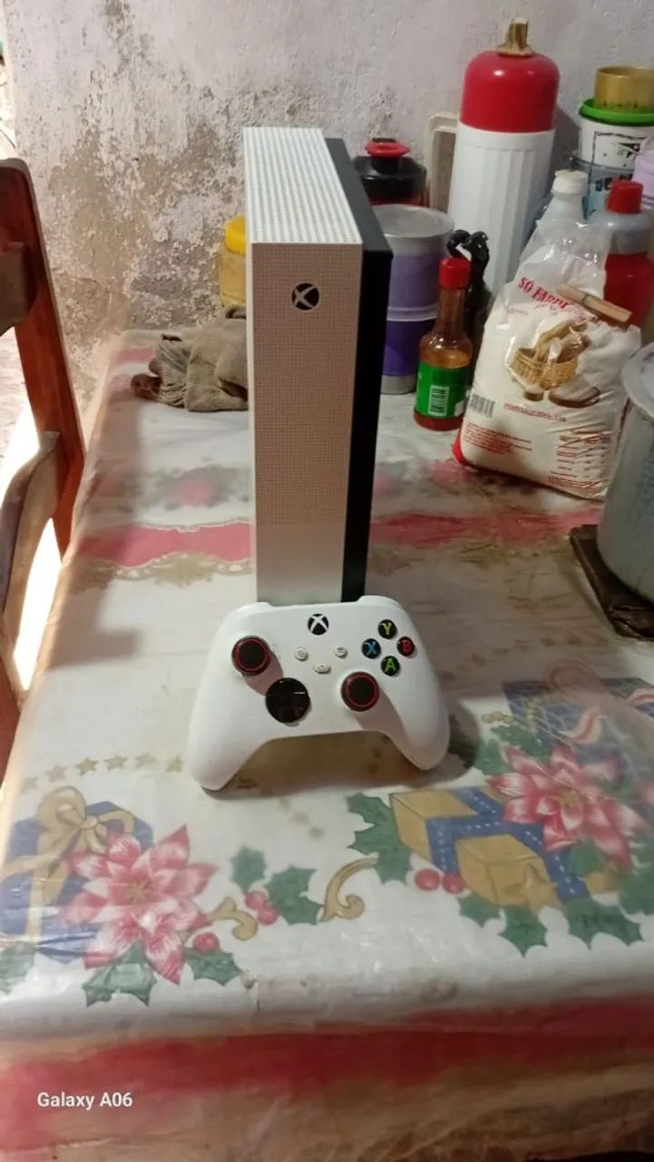 Xbox one s 1TB all digital  - Foto 3