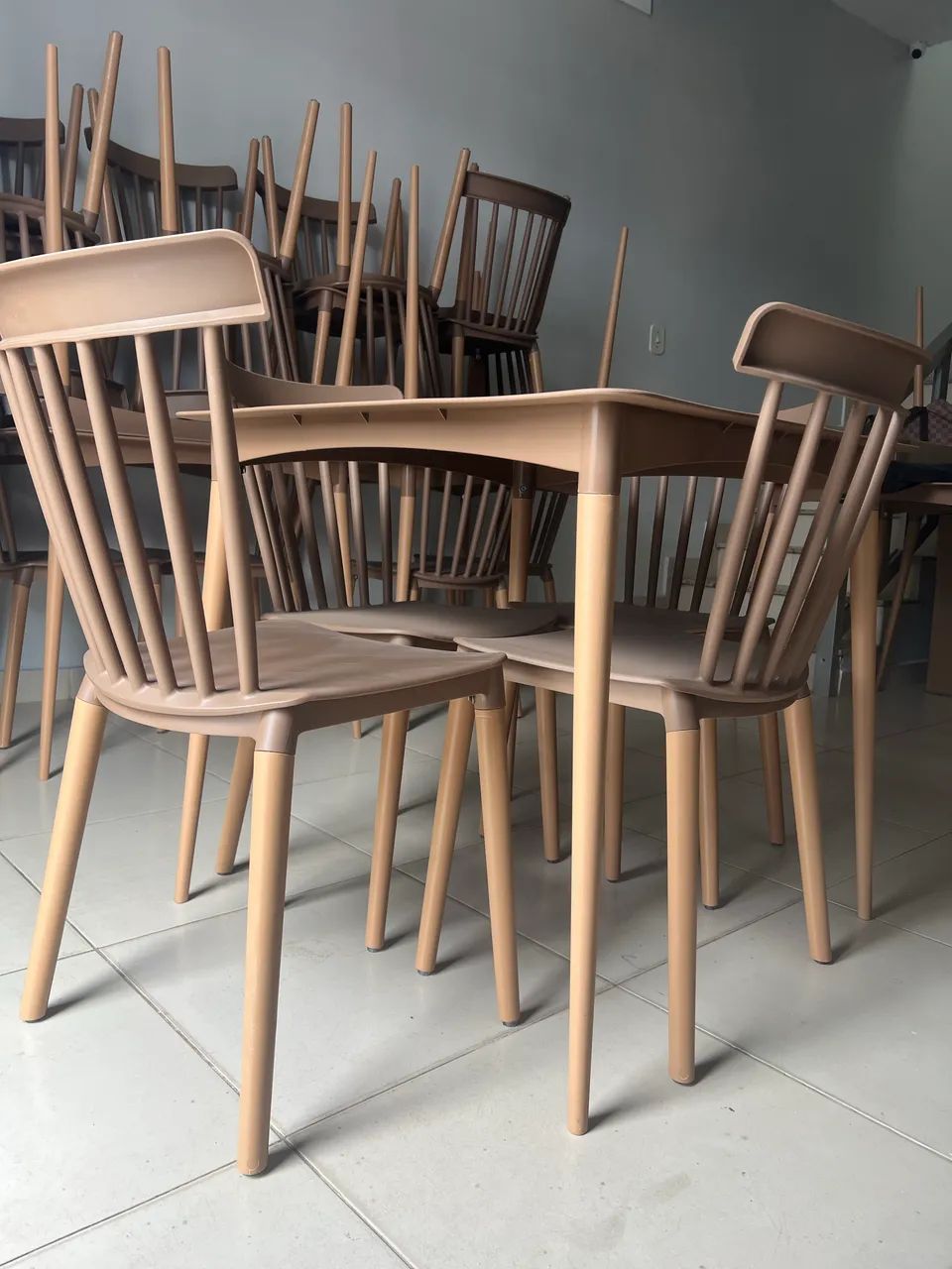 Conjunto de mesa com cadeiras - Foto 5