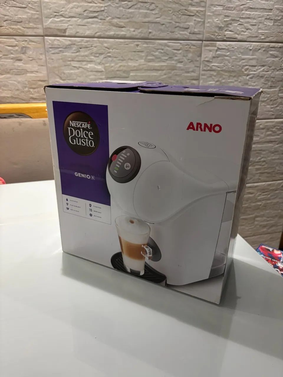 Cafeteira NESCAFÉ Dolce Gusto Genio S Basic