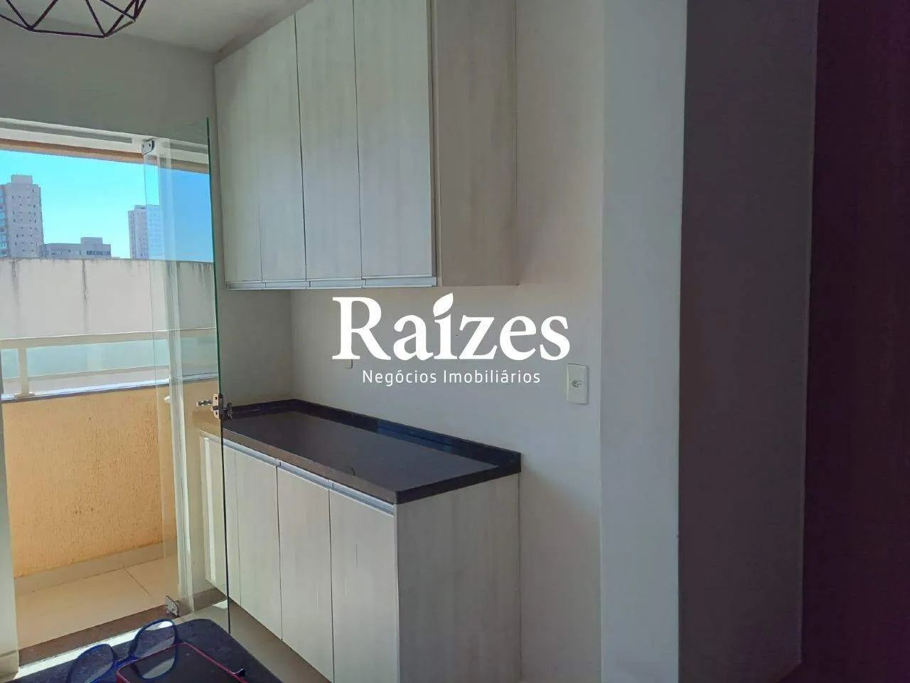Apartamento no Bosque dos Buritis com 2 quartos e varanda no quarto e cozinha - Foto 4