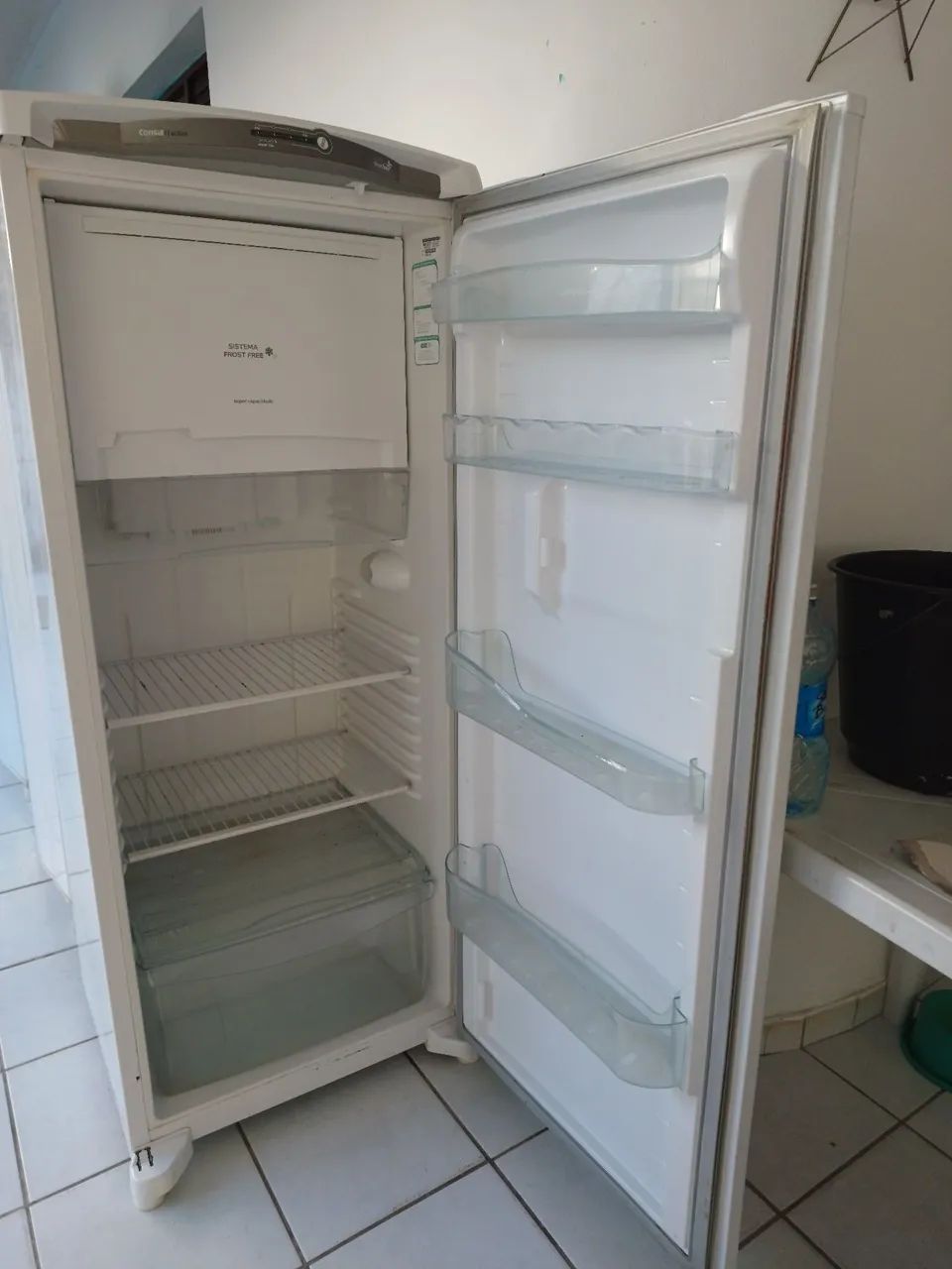 Geladeira frost free 300lts ótimas condições  - Foto 5