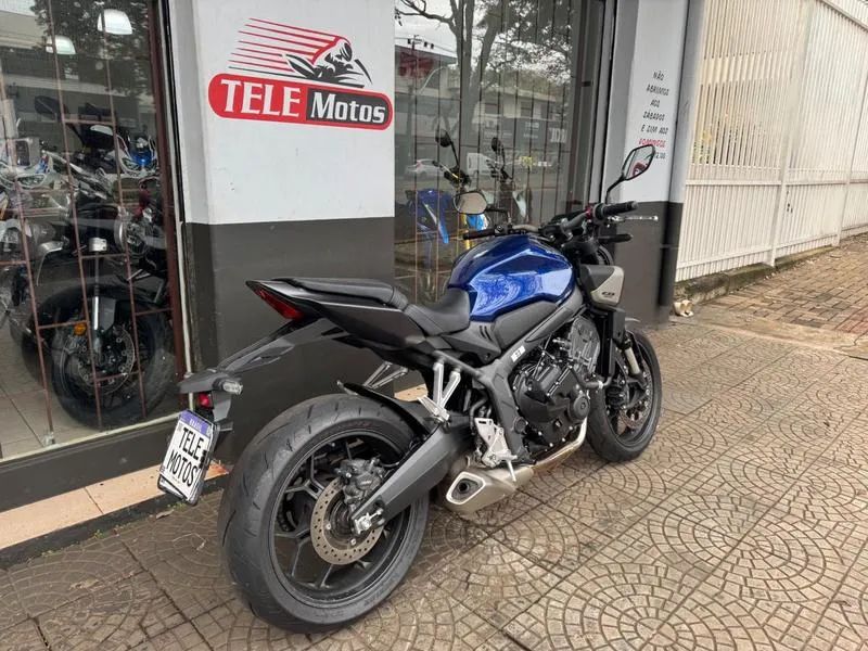 HONDA CB 640R 2026 - Foto 5