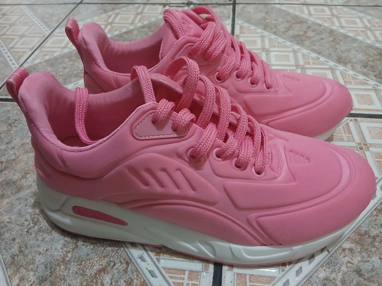 Tênis Via Marte rosa semi novo