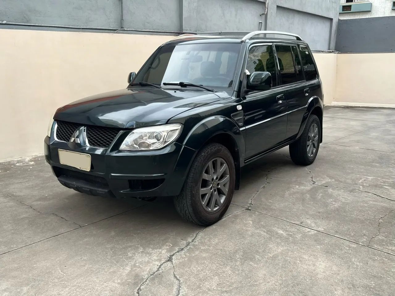 Mitsubishi Pajero TR4 2.0 Flex 16V 4X2 Aut. 2013 2013