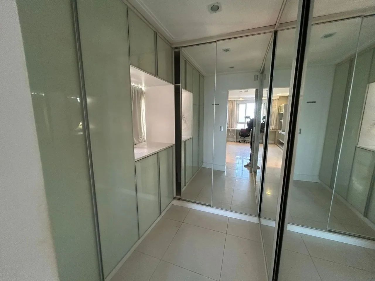 APARTAMENTO À VENDA NA PONTA DO FAROL, ANDAR ALTO 3 SUITES - Foto 5