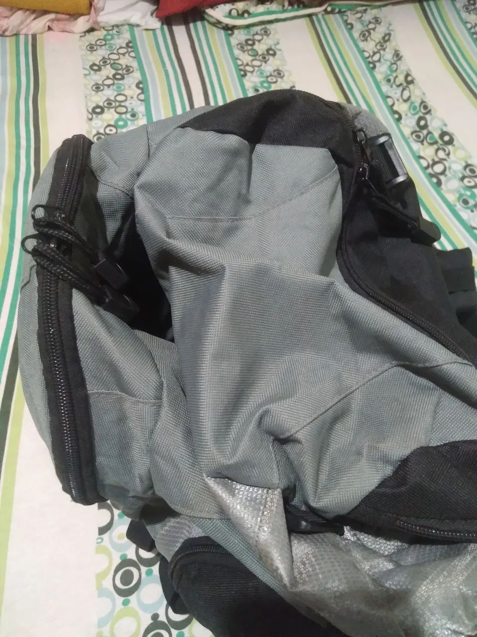 Vendo mochila camping 75 lts - Foto 3