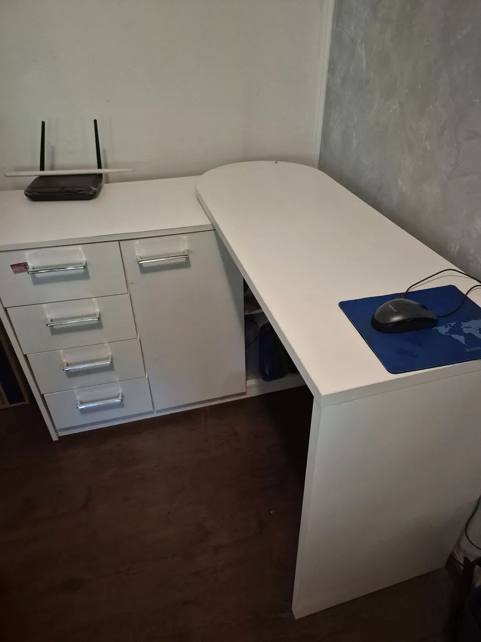 Escrivaninha em L giratório 