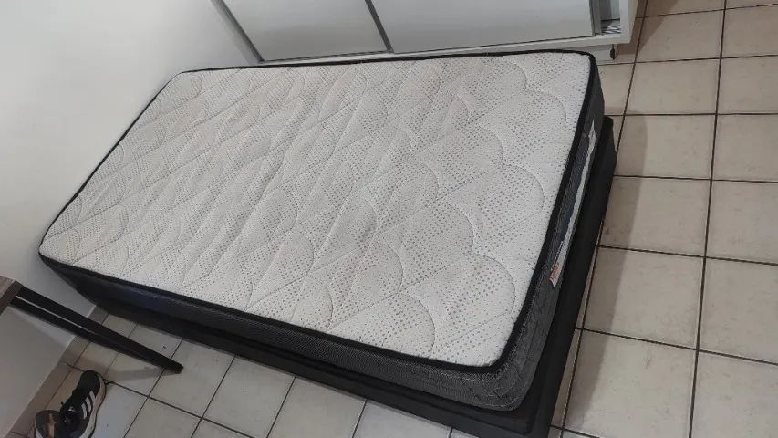 Colchão solteirão Ortobom + box com pés rosqueáveis