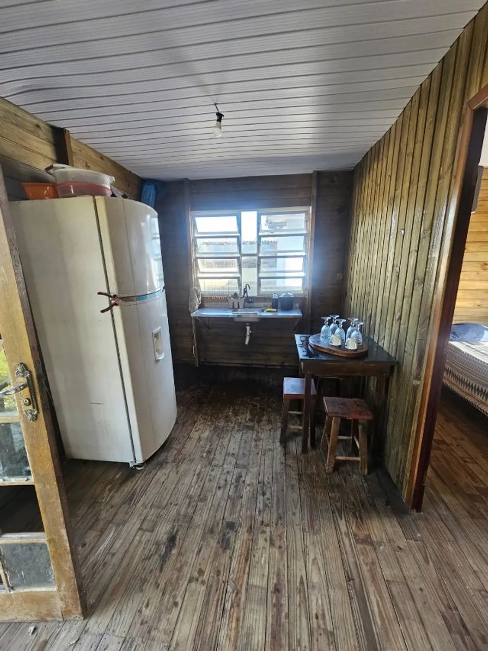 Casa mobiliada de madeira de 2 quartos em Laguna - Bairro Bentos - Foto 5