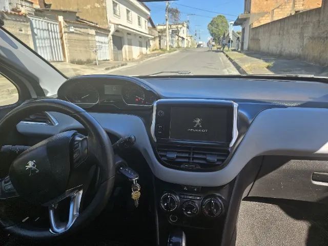 Peugeot 208 Active/active Pack 1.5 Flex 8V 5P 2014 - Foto 2