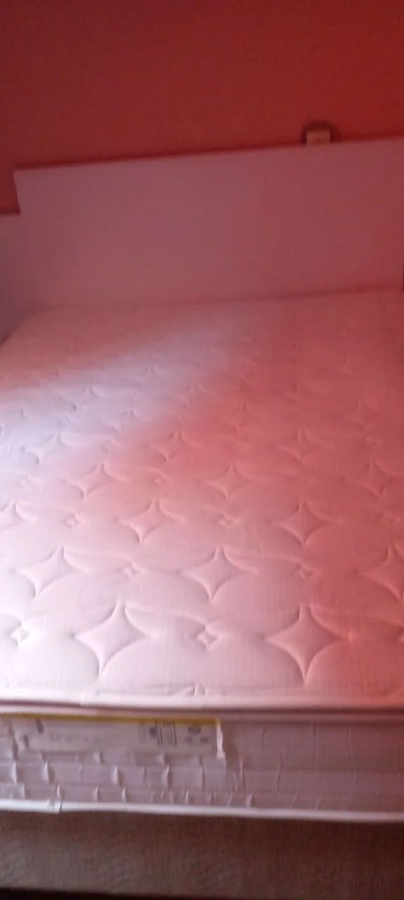 Colchão casal novo de quarto visita 