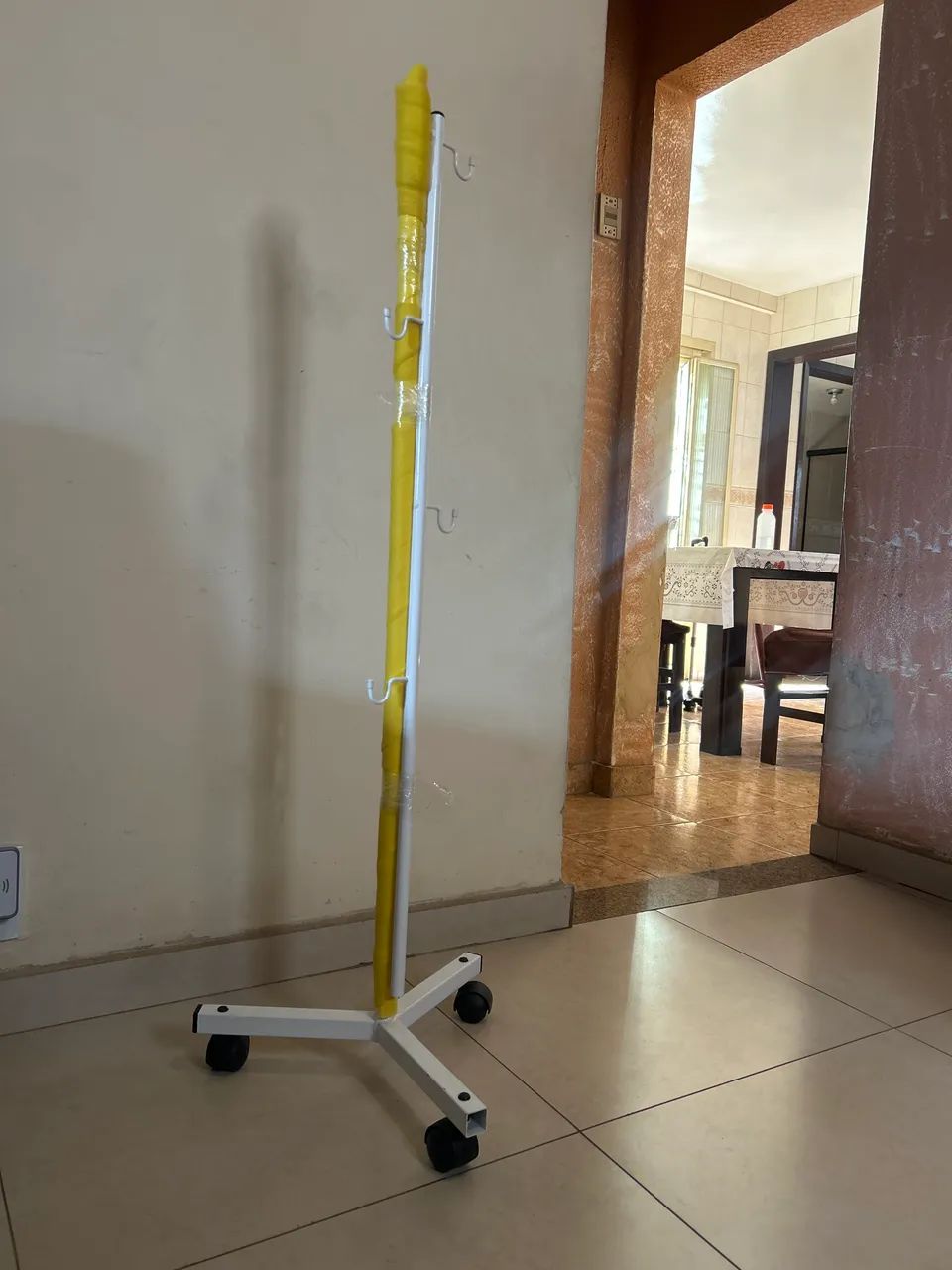 suporte para soro hospitalar - Foto 2