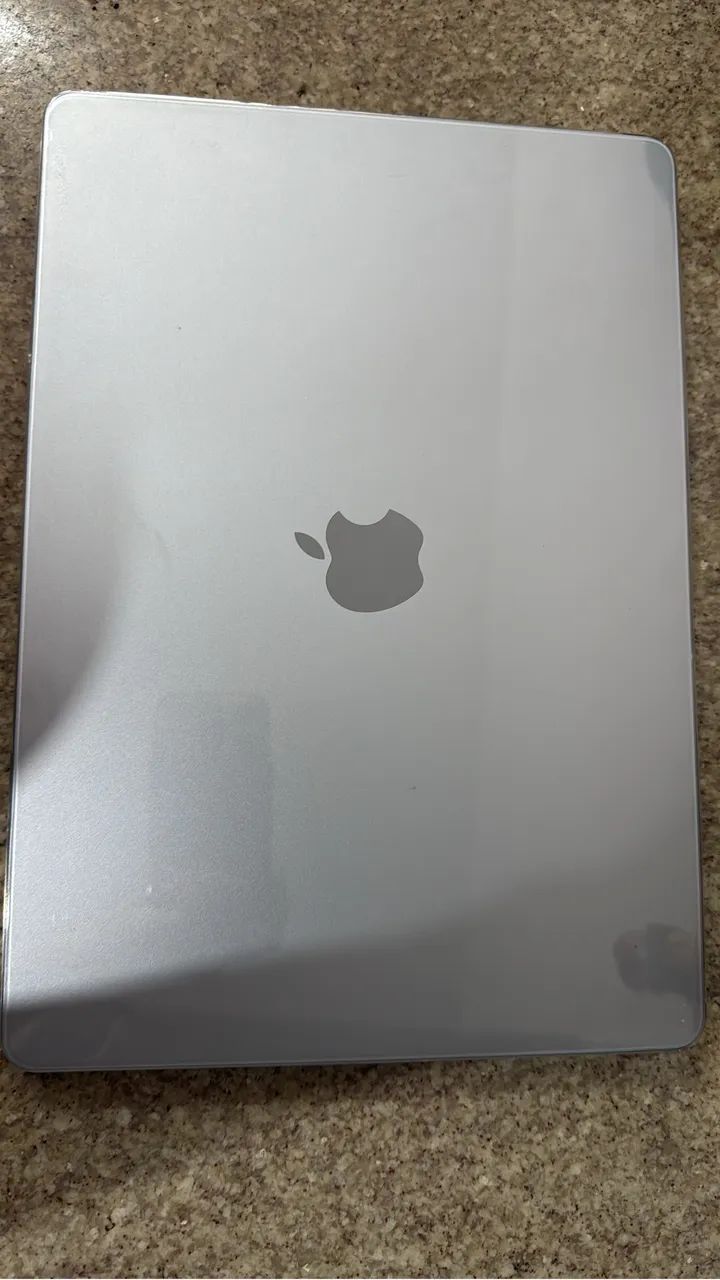 MacBook m4