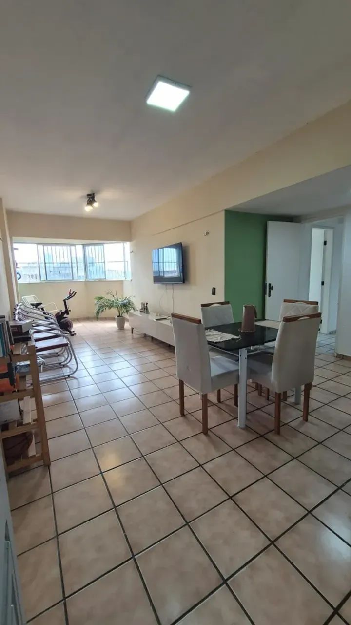 Apartamento Amplo no Benfica - Foto 2