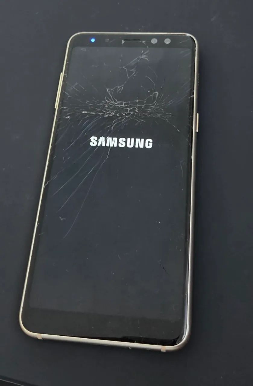 Smartphone Samsung A8