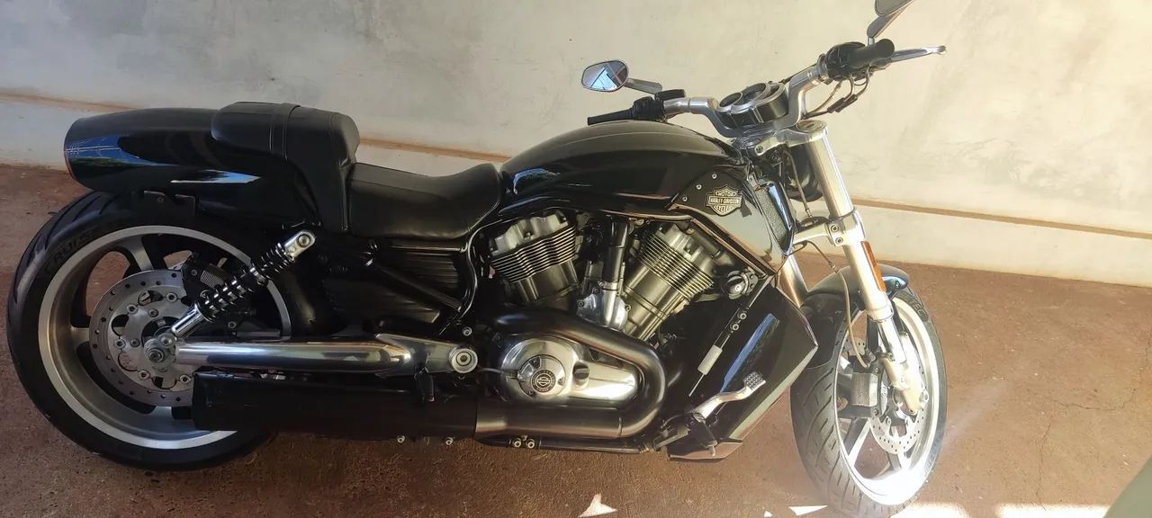 HARLEY-DAVIDSON V-ROD MUSCLE 2015 com 17000 km rodados - Foto 6