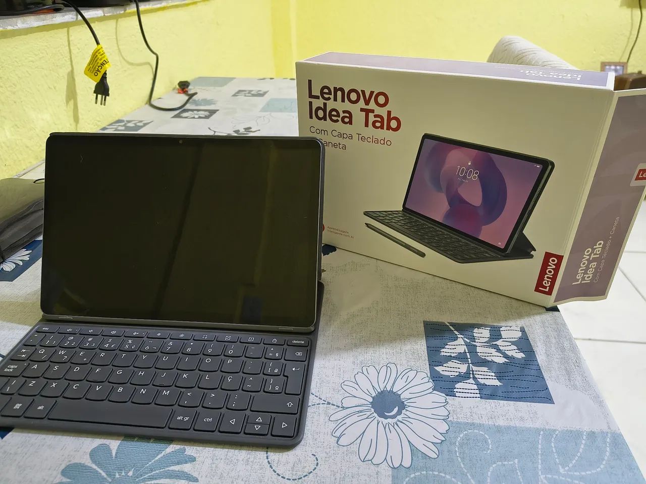 Lenovo Tablet com caneta e teclado