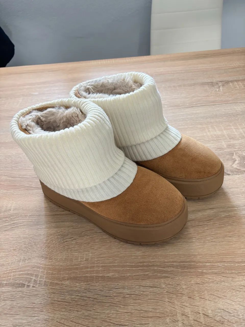 Ugg bota Bershka - Foto 4