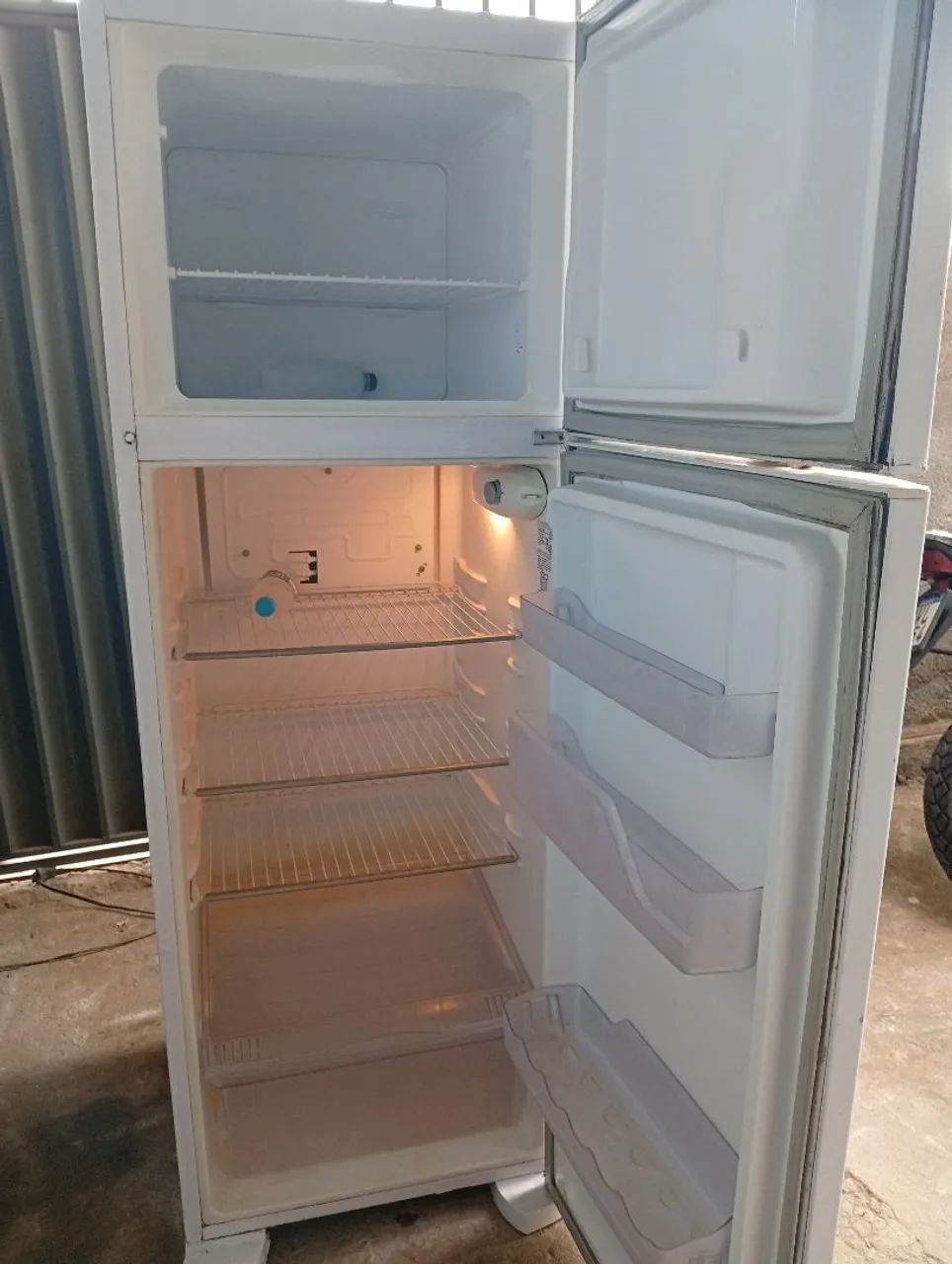 geladeira Eletrolux 362 litros funcionando perfeitamente  - Foto 5