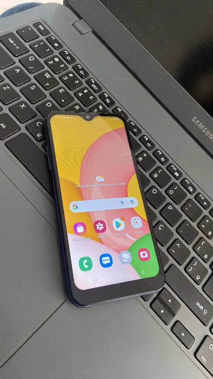 A01, celular simples porém novinho