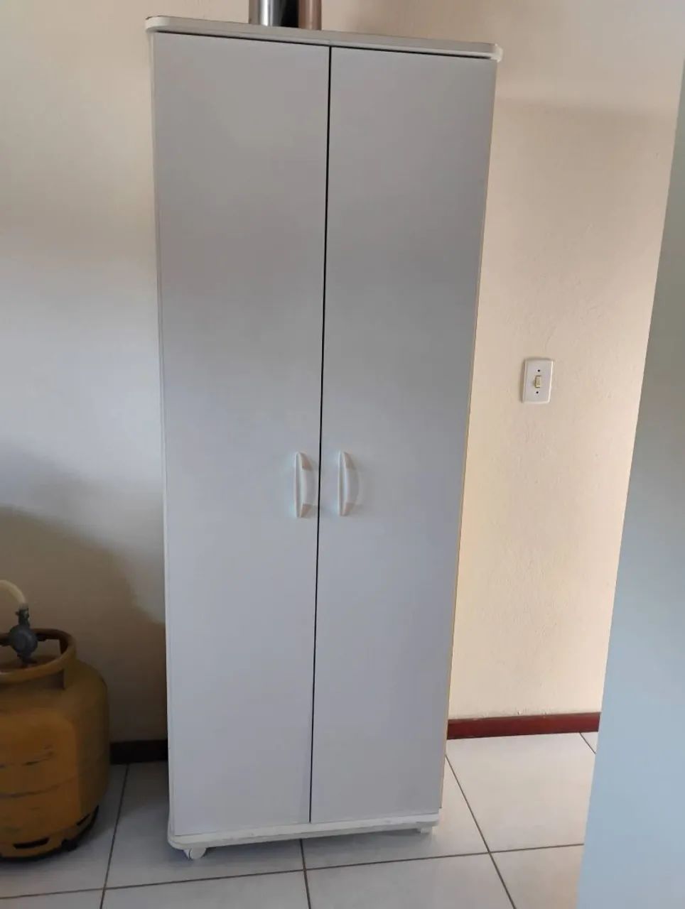 Armário multi uso semi novo  - Foto 3