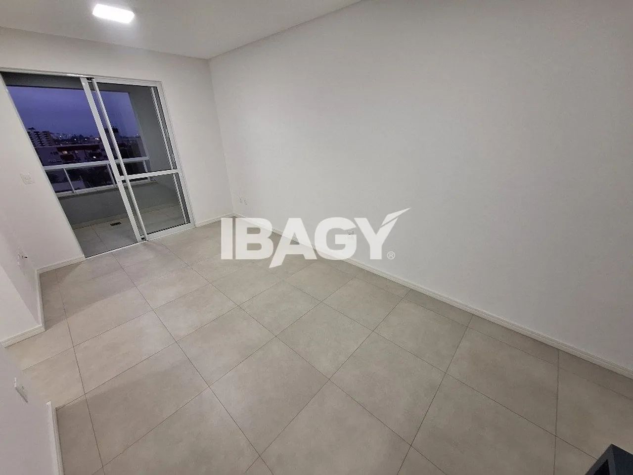 Excelente Apartamento 3 dormitório(s) em Capoeiras - Florianópolis - Foto 2