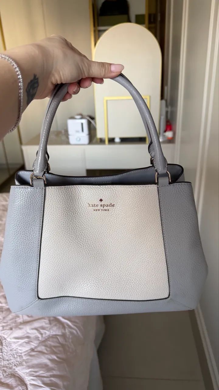 Vendo Bolsa Kate Spade de Couro , Cinza .