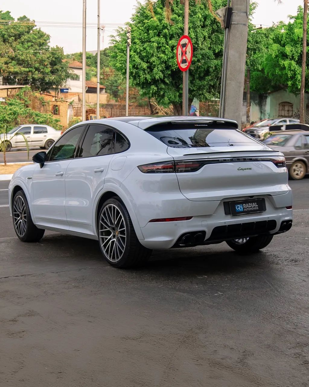 Porsche Cayenne Coupe Platinum ED. 3.0 (híbrido) 2023 - Foto 2