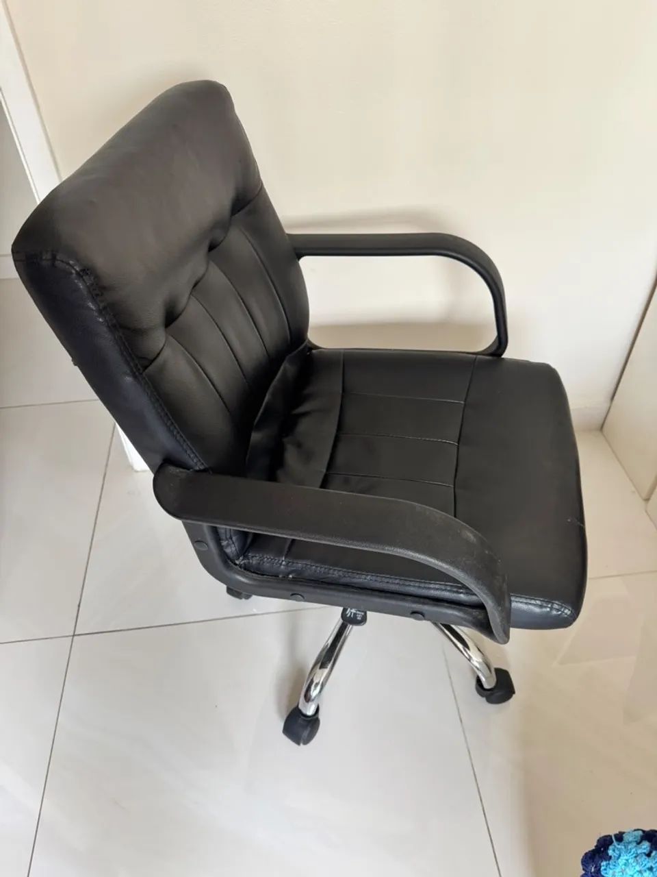 Vendo cadeira de escritório !  - Foto 2