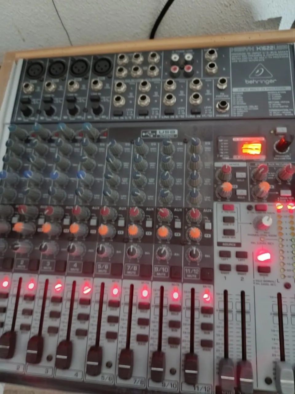 MESA DE SOM BEHRINGER  XENIX X 1622 USB - Foto 4